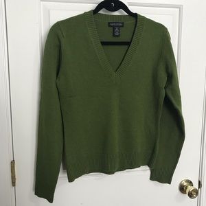 Banana Republic Green V-Neck Sweater